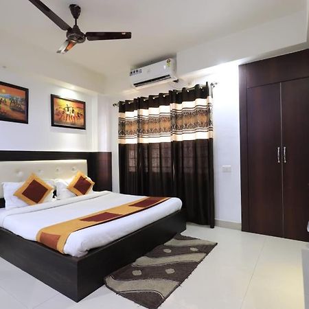 Hotel Rashmi Guwahati Zewnętrze zdjęcie