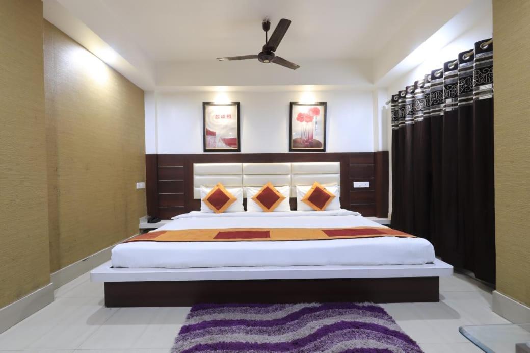Hotel Rashmi Guwahati Zewnętrze zdjęcie