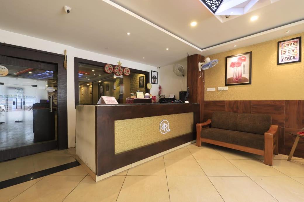 Hotel Rashmi Guwahati Zewnętrze zdjęcie